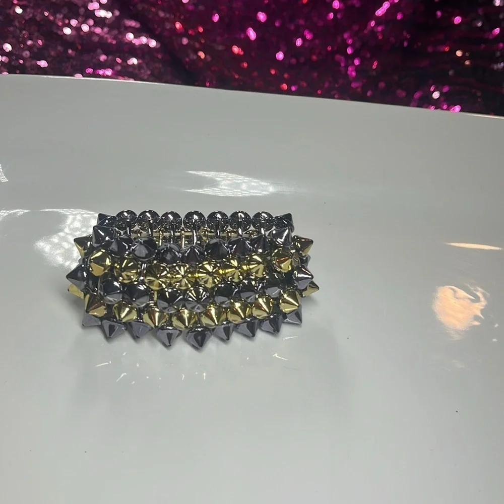 GOLD & DARK GRAY SILVER SPIKY COSTUME STRETCHY BRACELET